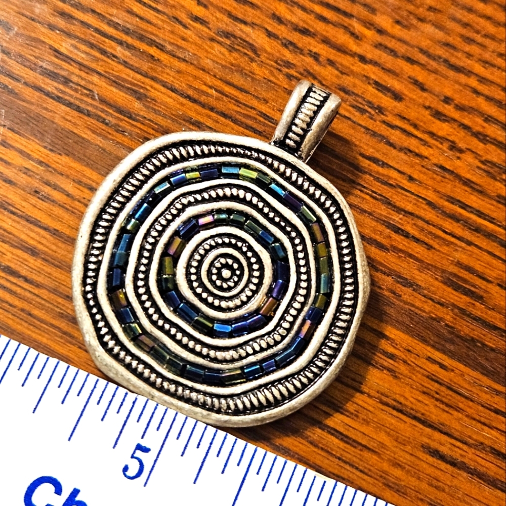 Premier Designs Magnetic Pendant Enhancer